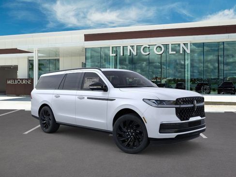 New 2026 Lincoln Navigator L Reserve w/ Jet Appearance Package image 7