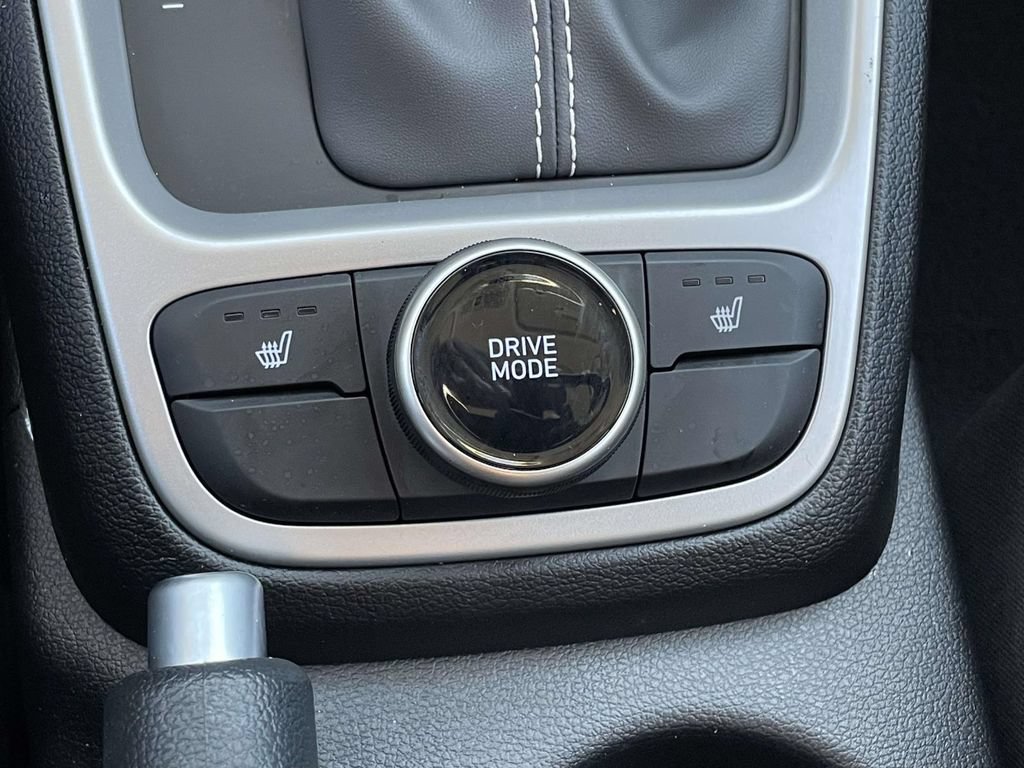 Certified 2026 Hyundai Venue SEL FWD image 22