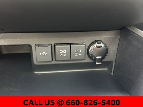 Certified 2020 Toyota Highlander XLE AWD/4WD image 33