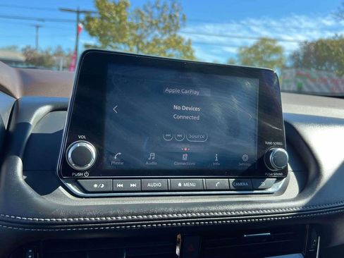 Used 2022 Nissan Rogue SL image 28