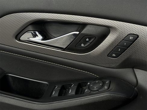 Used 2023 Chevrolet Traverse Premier w/ Redline Edition image 23