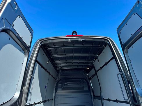 New 2025 Mercedes-Benz Sprinter 2500 image 23