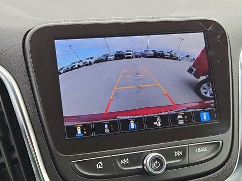 Used 2024 Chevrolet Equinox LT FWD image 14
