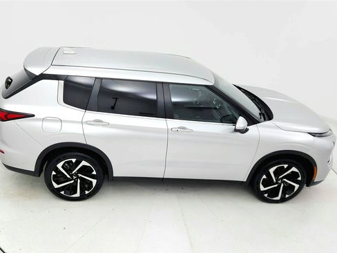 Used 2024 Mitsubishi Outlander FWD image 18
