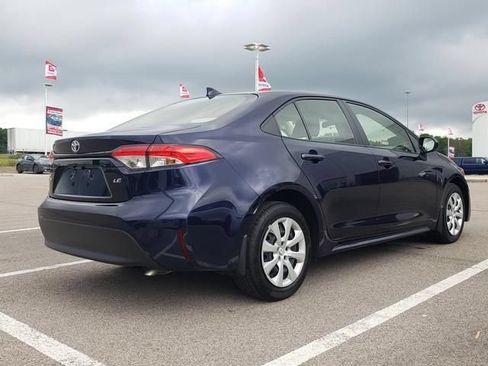 Used 2024 Toyota Corolla LE FWD image 5