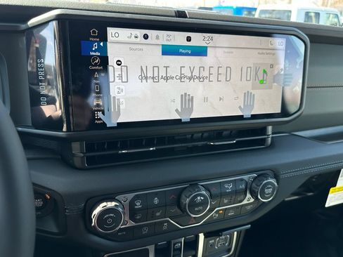New 2026 Jeep Gladiator Mojave AWD/4WD image 24