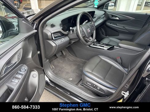 Used 2025 Buick Envista Sport Touring w/ Convenience I Package image 12