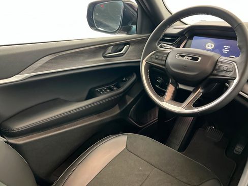 New 2026 Jeep Grand Cherokee Altitude AWD/4WD image 11