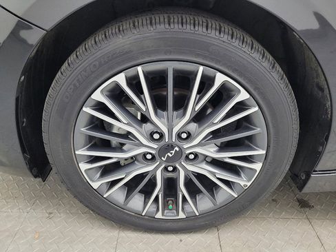 Used 2024 Kia Forte GT-Line w/ GT-Line Premium Package image 31