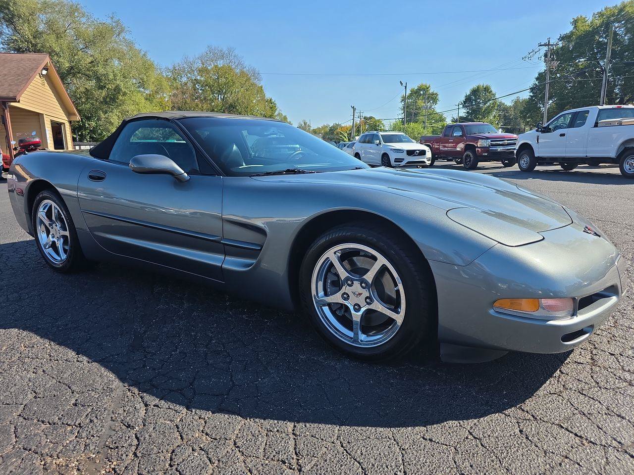 Used 2004 Chevrolet Corvette Convertible w/ Preferred Equipment Group RWD image 18