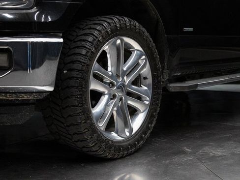 Used 2015 Ford F150 XLT w/ Equipment Group 302A Luxury image 7