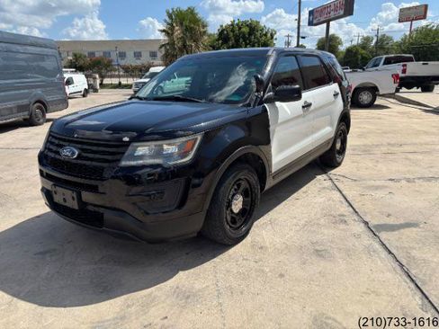 Used 2017 Ford Explorer 4WD Police Interceptor image 3