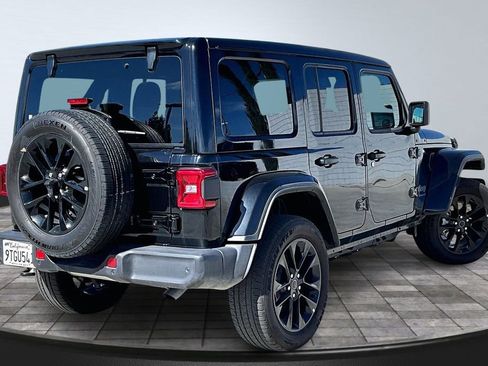 Certified 2025 Jeep Wrangler Unlimited Sahara w/ Safety Group image 22