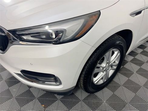Used 2018 Buick Enclave Premium image 8