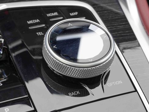 Certified 2025 BMW X6 M60i image 28