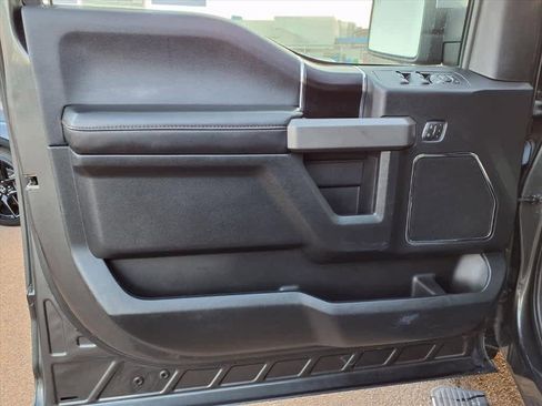 Used 2019 Ford F150 Platinum image 13