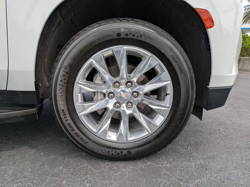 Certified 2024 Chevrolet Suburban Premier image 12