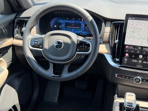 New 2026 Volvo XC90 B6 Plus w/ Protection Package Premier AWD/4WD image 6