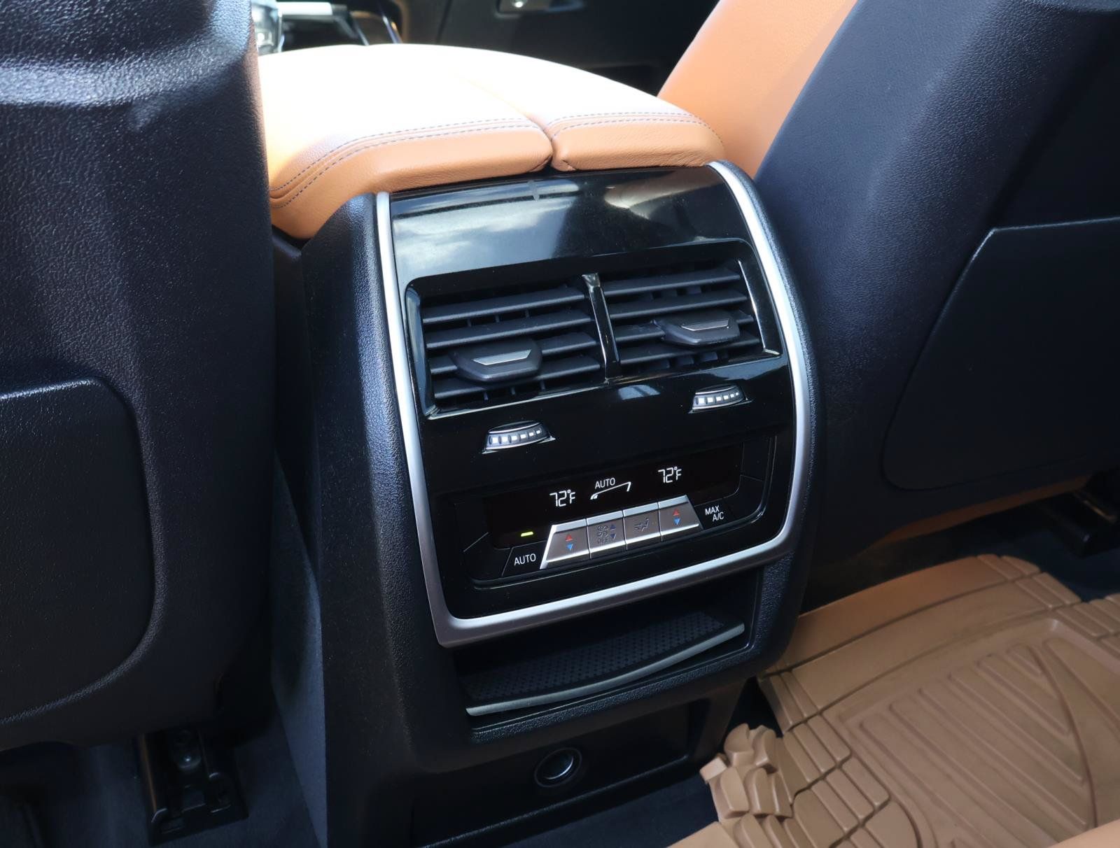 Used 2019 BMW X5 xDrive40i w/ Executive Package AWD/4WD image 14