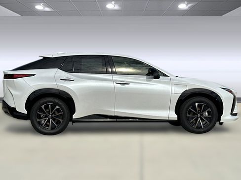 New 2026 Lexus RZ 450e AWD w/ Cold Area Package image 7
