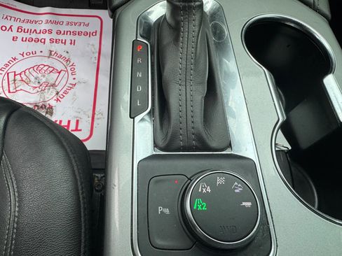 Used 2019 Chevrolet Blazer LT w/ Sun and Wheels Package image 19