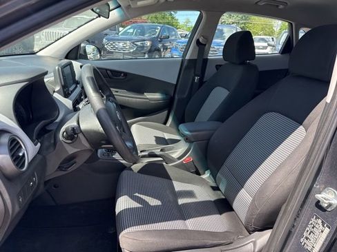 Used 2019 Hyundai Kona SE FWD image 11