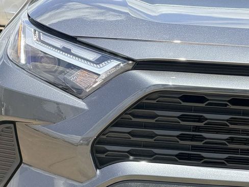Used 2025 Toyota RAV4 XLE FWD image 4
