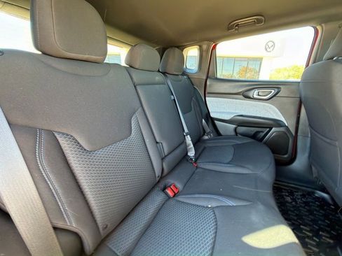 New 2024 Jeep Compass Sport image 25