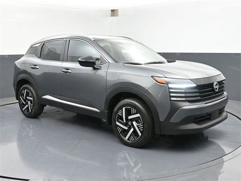 New 2026 Nissan Kicks SV image 2