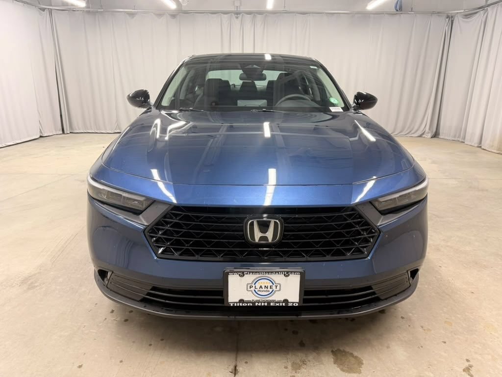 Certified 2025 Honda Accord SE image 4