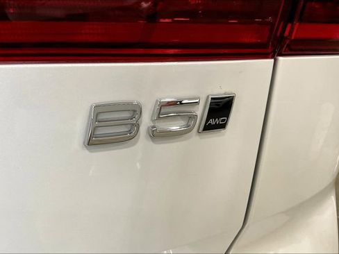 New 2026 Volvo XC60 B5 Ultra w/ Climate Package image 10