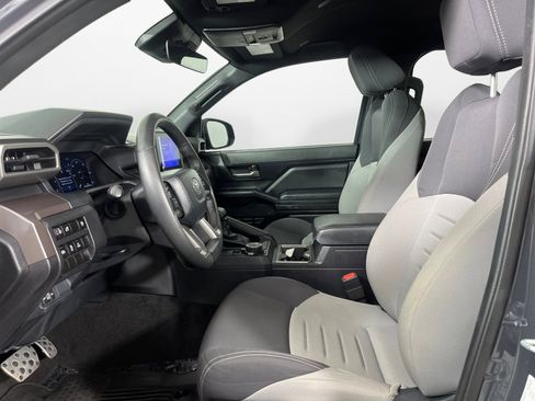 Used 2024 Toyota Tacoma TRD Sport image 11