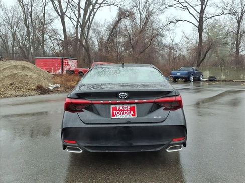 Certified 2021 Toyota Avalon XLE w/ Moonroof Package image 6