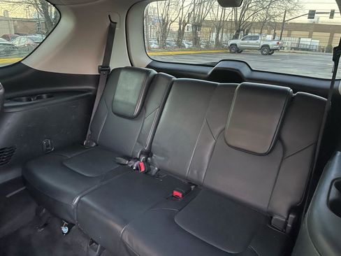 Used 2019 Nissan Armada Platinum w/ Captain's Chairs Package image 19