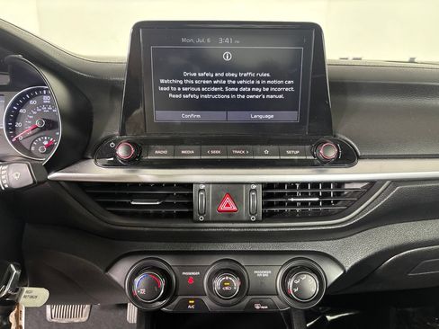 Used 2024 Kia Forte LXS FWD image 17
