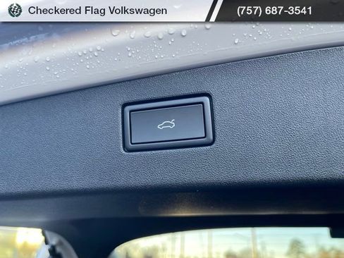 New 2026 Volkswagen Tiguan SE R-Line AWD/4WD image 33