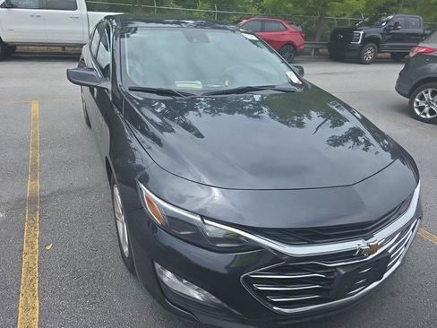 Used 2023 Chevrolet Malibu LT FWD image 2