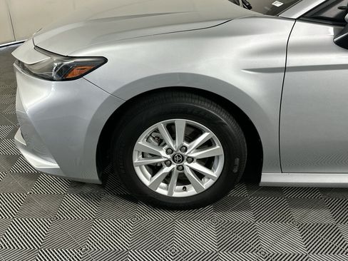 Used 2025 Toyota Camry LE FWD image 11