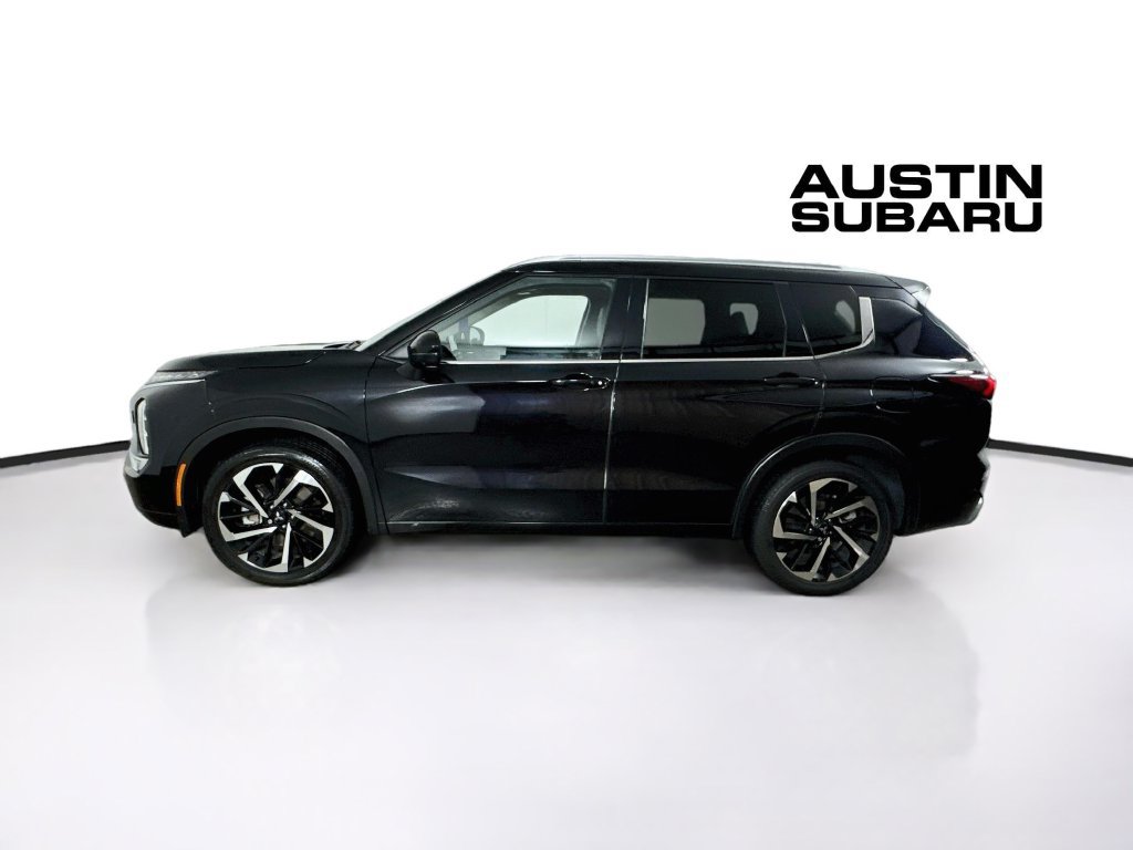 Used 2025 Mitsubishi Outlander 4WD Plug-In Hybrid image 4