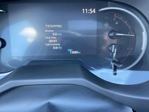 Used 2025 Toyota RAV4 XLE image 41