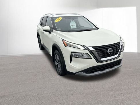 Certified 2022 Nissan Rogue SV w/ SV Premium Package image 3