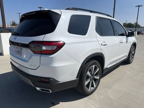 Used 2024 Honda Pilot Elite image 2