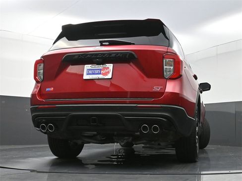 Used 2020 Ford Explorer ST w/ Premium Technology Package image 32