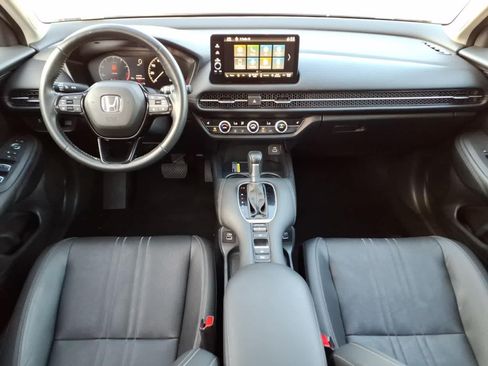 Used 2023 Honda HR-V EX-L image 10