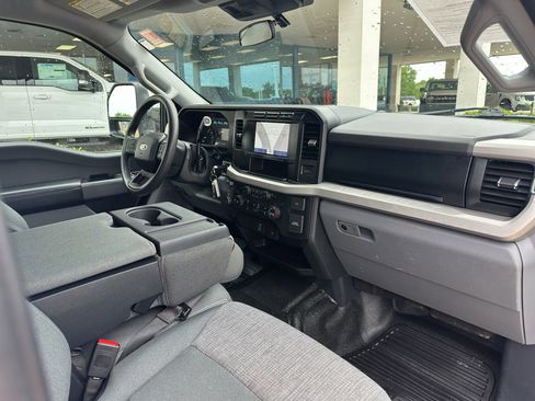 Used 2024 Ford F350 XLT w/ FX4 Off-Road Package AWD/4WD image 30