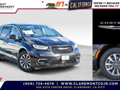 Certified 2024 Chrysler Pacifica Select