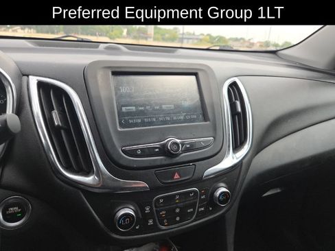 Used 2018 Chevrolet Equinox LT FWD image 9