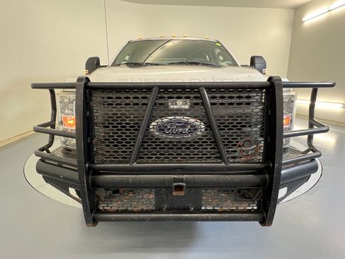 Used 2019 Ford F350 XL w/ Power Equipment Group image 6