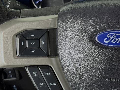 Used 2021 Ford F250 Lariat AWD/4WD image 13