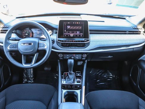 Used 2025 Jeep Compass Sport image 13